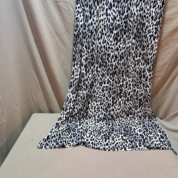 Woman's long summer dress leopard print - Picture 3 of 9